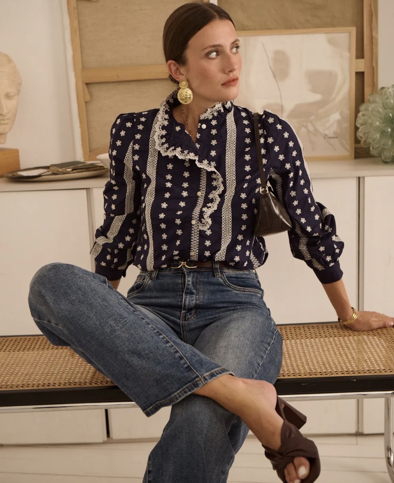 Screenshot Midnight daisy shirt - Image 1
