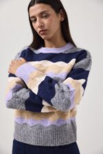 Wavy sweater